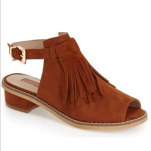Topshop Bohemian Fringe Women’s Tan Sandal